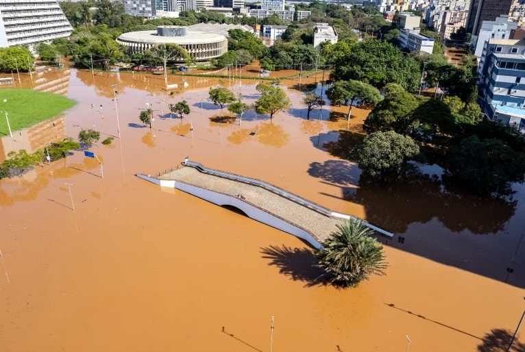 Número de mortos em decorrência das enchentes no Rio Grande do Sul sobe