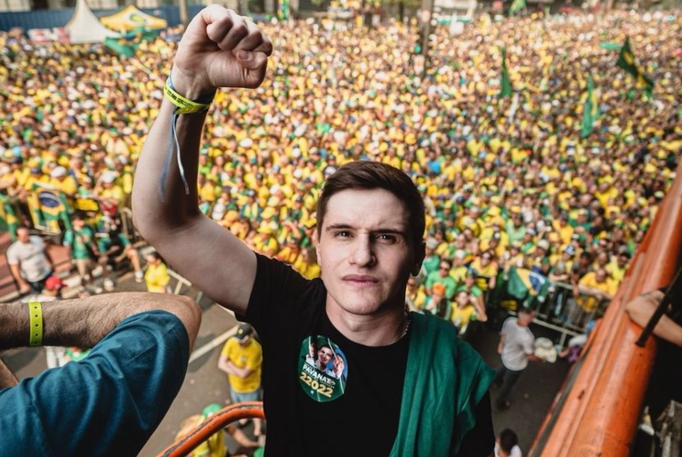 Bolsonarista Lucas Pavanato lidera ranking de vereadores mais votados