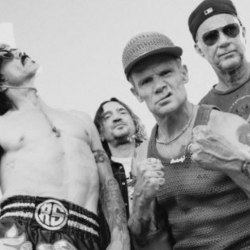 Reprodução/Instagram @chilipeppers