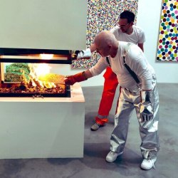 Reprodução/Twitter @DamienHirst