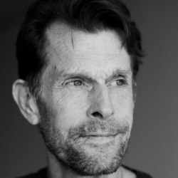 KEVIN CONROY: A VOZ DO BATMAN