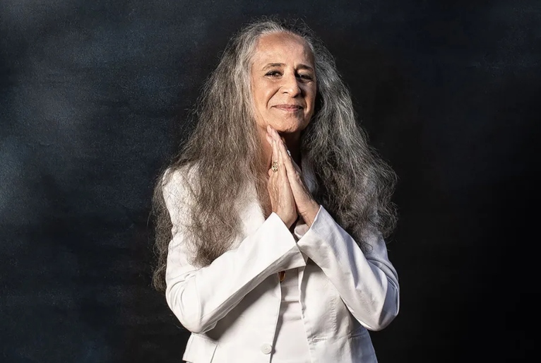 Maria Bethânia recibe homenaje con exposición sensorial en São Paulo