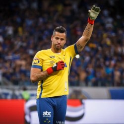 Goleiro Fábio completa 900 jogos pelo Cruzeiro