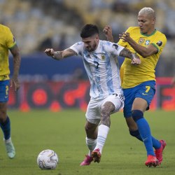 Anvisa interrompe jogo, e zoeiras com Brasil x Argentina bombam na