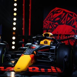 Reprodução/Twitter @redbullracing