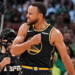 APÓS 3º QUARTO FULMINANTE, WARRIORS VENCEM OS CELTICS E EMPATAM FINAIS DA  NBA