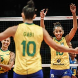 Brasil vence a Colômbia e garante classificação antecipada para a