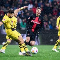 Leverkusen lidera invicto a Bundesliga, enquanto Borussia Dortmund