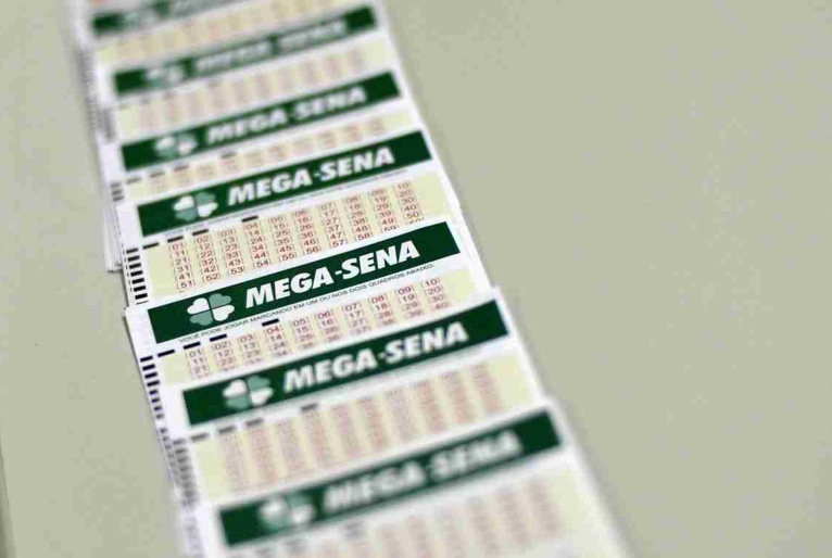 Mega-Sena pode pagar até R$ 105 milhões no sorteio desta quinta-feira (20)