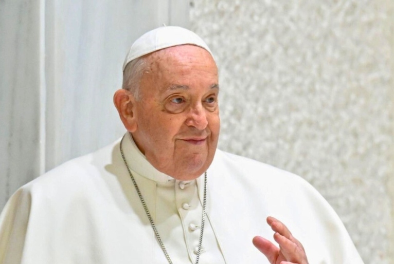 Vaticano diz que Papa Francisco teve uma “boa noite” no hospital