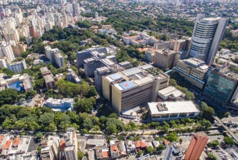 Hospital das Clínicas da FMUSP é o único hospital público brasileiro em ranking da Newsweek