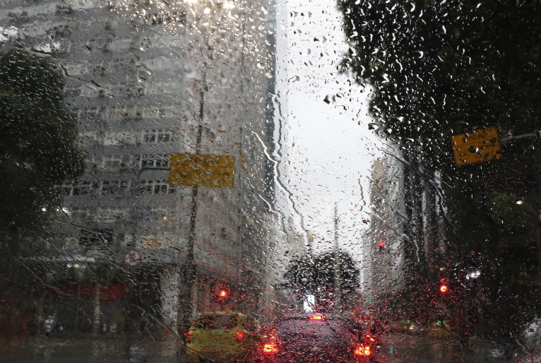 São Paulo tem previsão de chuva e ventos fortes nesta quarta-feira (12)