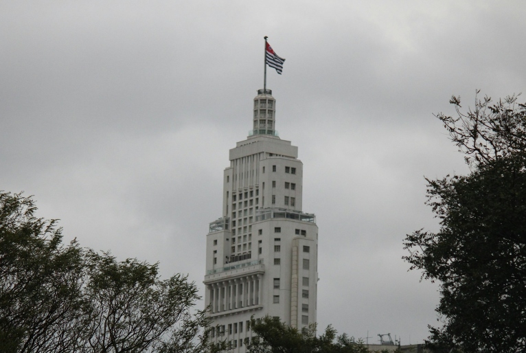 Após temporal com estragos, São Paulo permanece com alerta para chuva intensa nesta quinta (13)