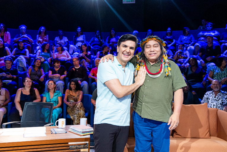 Gabriel Chalita recebe escritor Daniel Munduruku e cantora Fortuna no Arena dos Saberes