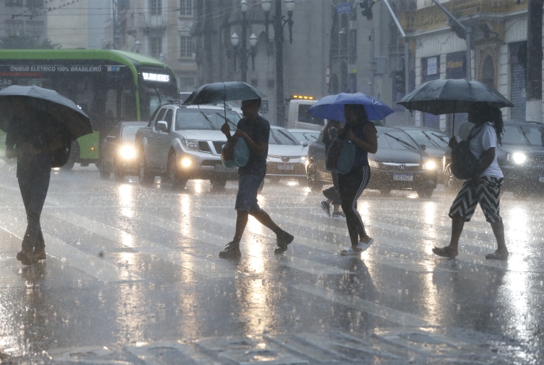 Cidade de São Paulo entra em estado de alerta para alagamentos