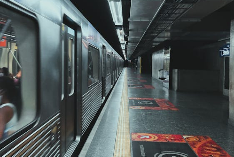 Metrô de SP reduz horário de funcionamento das bilheterias na linha 3-Vermelha 