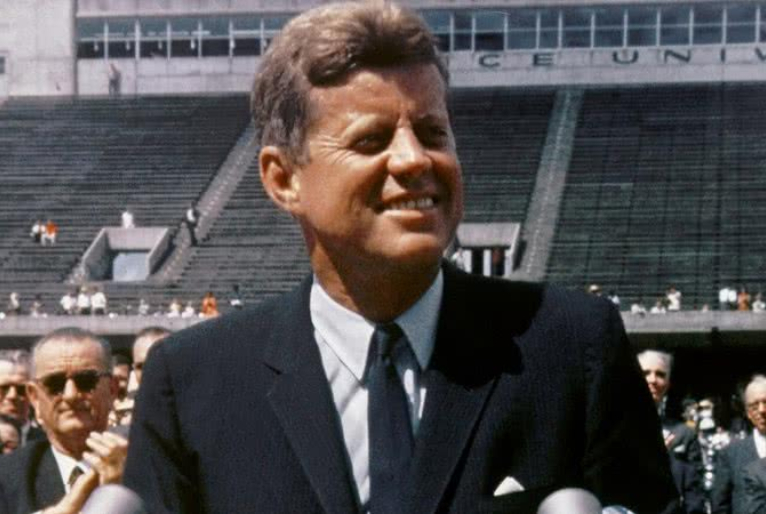 Brasil é citado em arquivos secretos sobre assassinato de Kennedy