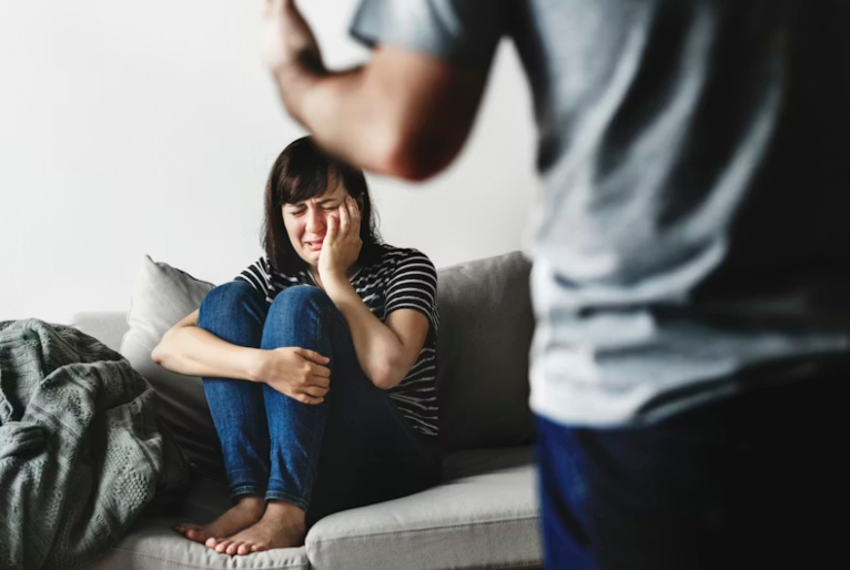 Opinião desta sexta-feira (12) discute quando a “brincadeira” vira violência emocional