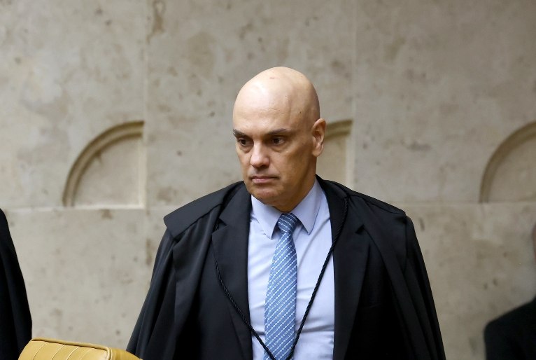 Moraes Vota Para Condenar à Prisão Réu Que Derrubou Relógio De Dom João VI